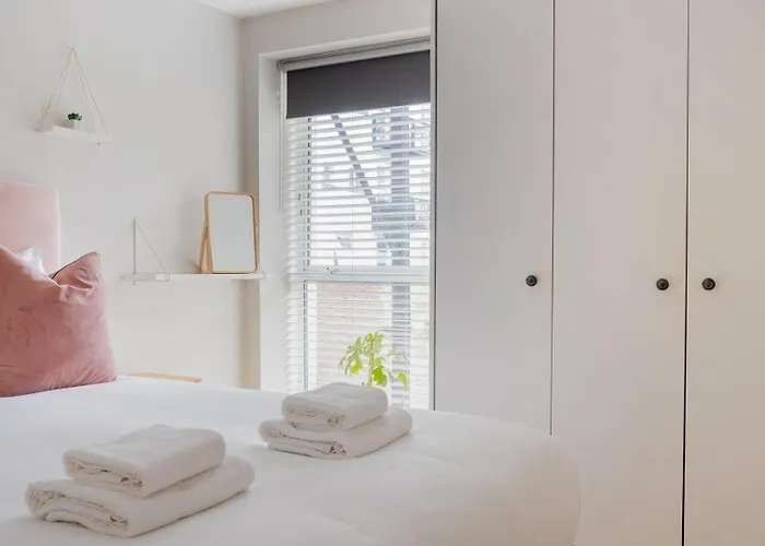 Guestready - Modern Near Jameson Distillery *