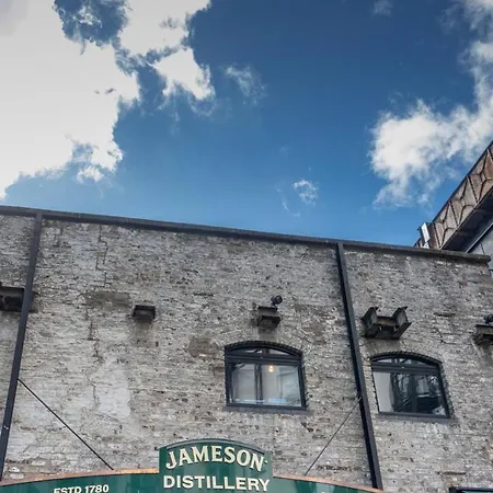 Guestready - Modern Near Jameson Distillery *