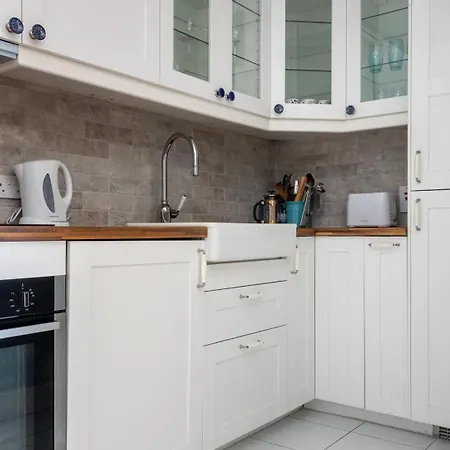 Guestready - Modern Near Jameson Distillery *